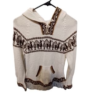 Alpaca Hooded sweater with fringe pockets size small
